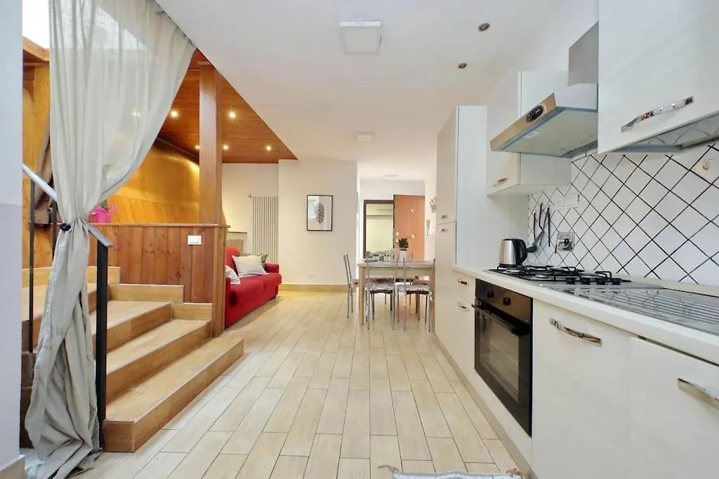 Vatican Flat Spacious Cozy With Court 로마 0*,